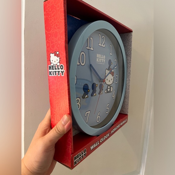 HELLO KITTY Wall Clock Decor SANRIO Kawaii Anime Manga Collectible Art Frame Pop - Picture 4 of 7